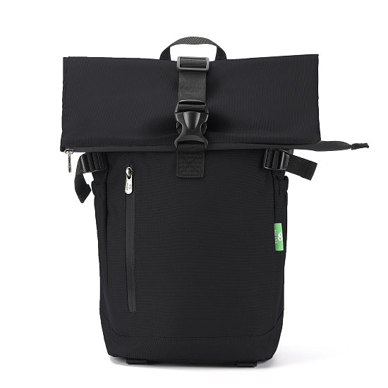 Rucksack ECO CHIC Roll Top Schwarz 44x26x17cm 15kg Tragkraft Kunststoff 100% recycelt
