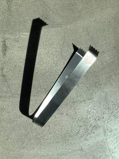 Räucherzange Edelstahl gebürstet 17.5cm mit Blume des Lebensgravour INDIEN