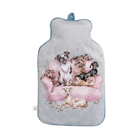 Wärmflasche grau mit Hunden und rosa Sofa